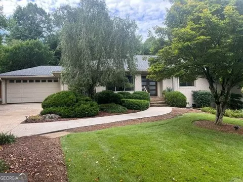 1043 Robin Ln NE, Atlanta, GA 30306