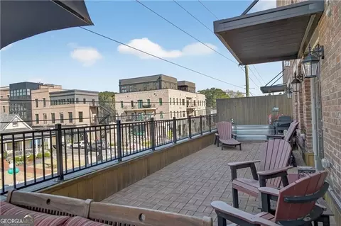 8255 Main St, Woodstock, GA 30188