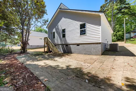 Exterior - 1015 Stonewall St, Lagrange, GA 30240 photo 2 of 3