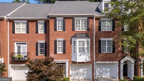 1806 Waters Edge Trl, Roswell, GA 30075
