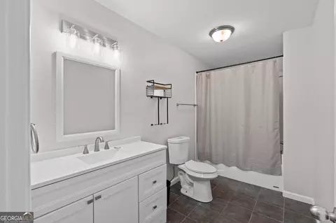 Bath - 350 E Harp Rd, Thomaston, GA 30286 photo 6 of 9