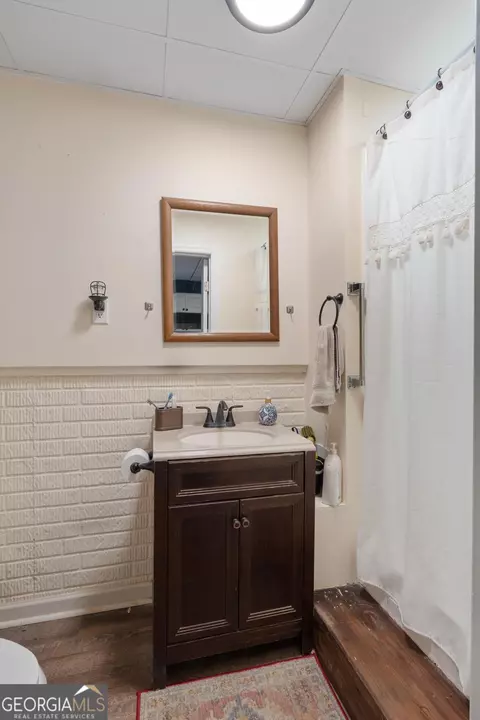 Bath - 350 E Harp Rd, Thomaston, GA 30286 photo 9 of 9