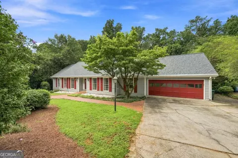 1599 Rangewood Dr SW, Lilburn, GA 30047
