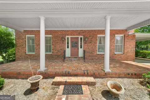 Exterior - 34 Main St, Register, GA 30452 photo 1 of 3