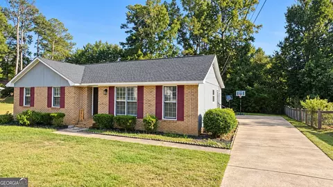 Exterior - 218 Cosby Dr, Lagrange, GA 30241 photo 5 of 16
