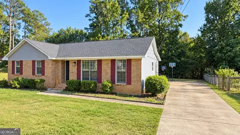 Exterior - 218 Cosby Dr, Lagrange, GA 30241 photo 6 of 16
