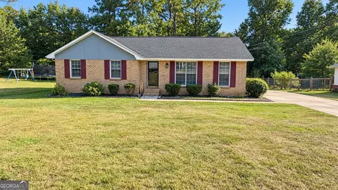 Exterior - 218 Cosby Dr, Lagrange, GA 30241 photo 4 of 16