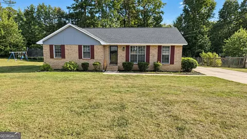 Exterior - 218 Cosby Dr, Lagrange, GA 30241 photo 3 of 16