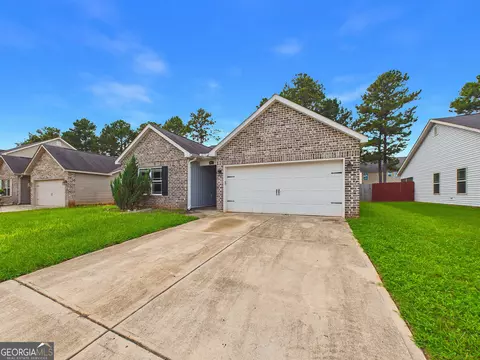 Exterior - 119 Back Cedar Ln, Warner Robins, GA 31093 photo 4 of 9