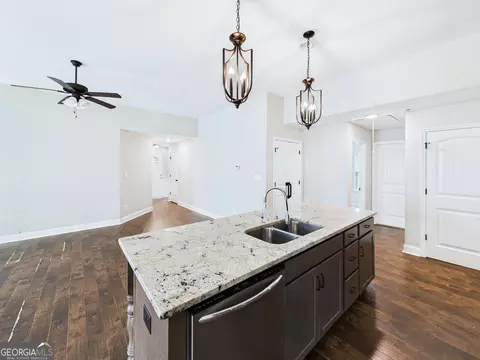 Kitchen - 119 Back Cedar Ln, Warner Robins, GA 31093 photo 5 of 7