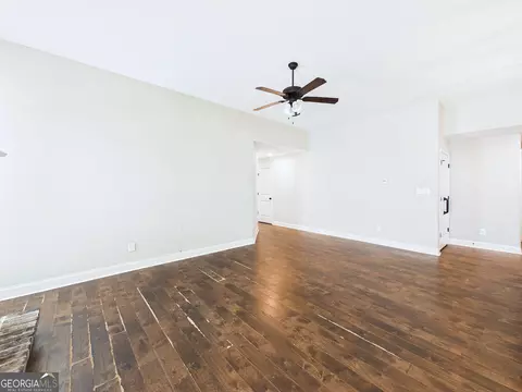 Living - 119 Back Cedar Ln, Warner Robins, GA 31093 photo 4 of 4