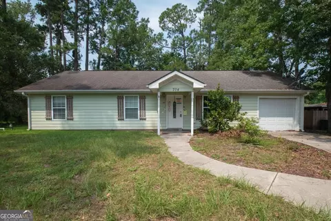 704 S May St, Kingsland, GA 31548