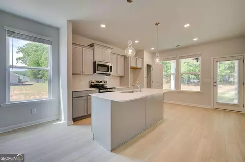 149 Geranium Ln, Covington, GA 30016 photo 9