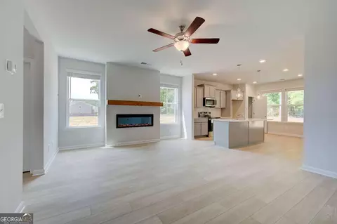 149 Geranium Ln, Covington, GA 30016 photo 7