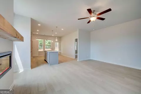 149 Geranium Ln, Covington, GA 30016 photo 6