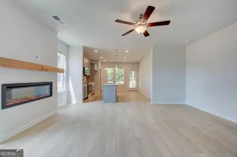 149 Geranium Ln, Covington, GA 30016 photo 4
