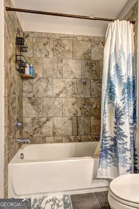 Bath - 4371 Thacker Ln, Suwanee, GA 30024 photo 8 of 8