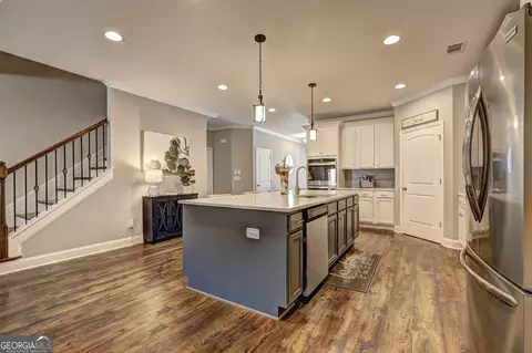 Kitchen - 4371 Thacker Ln, Suwanee, GA 30024 photo 4 of 5