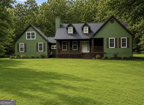 115 Hubbard Dr, Newnan, GA 30263