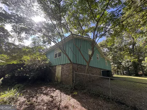 Exterior - 110 Bayview Dr, Perry, GA 31069 photo 9 of 10