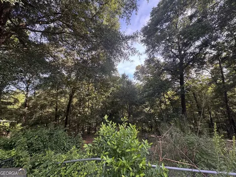 Exterior - 110 Bayview Dr, Perry, GA 31069 photo 7 of 10