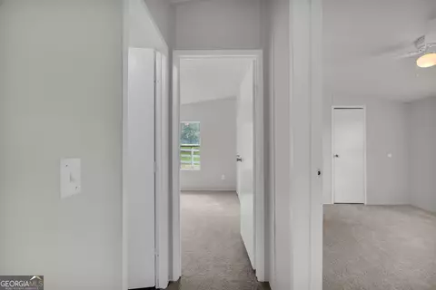 Entry Way - 218 Gainesville St, Carnesville, GA 30521 photo 6 of 7