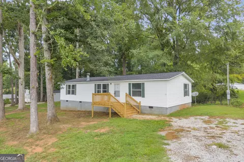 Exterior - 218 Gainesville St, Carnesville, GA 30521 photo 3 of 5