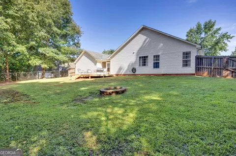 Exterior - 35 Macadamia Ct, Covington, GA 30016 photo 7 of 9