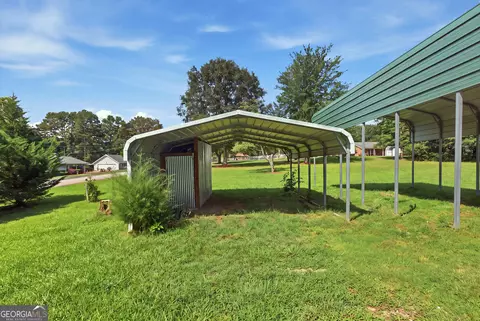Exterior - 42 Charles St, Toccoa, GA 30577 photo 6 of 10