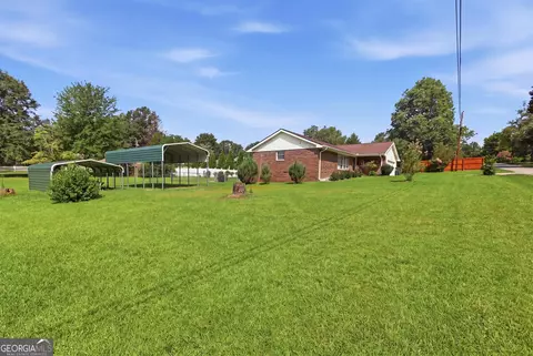 Exterior - 42 Charles St, Toccoa, GA 30577 photo 5 of 10
