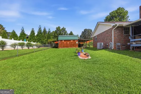 Exterior - 42 Charles St, Toccoa, GA 30577 photo 9 of 10