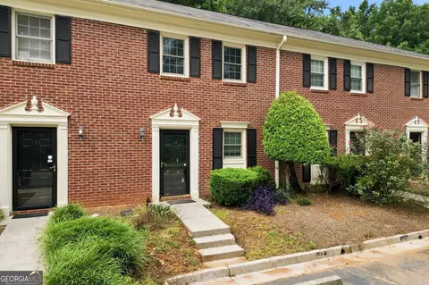 135 Sterling Ct, Alpharetta, GA 30004