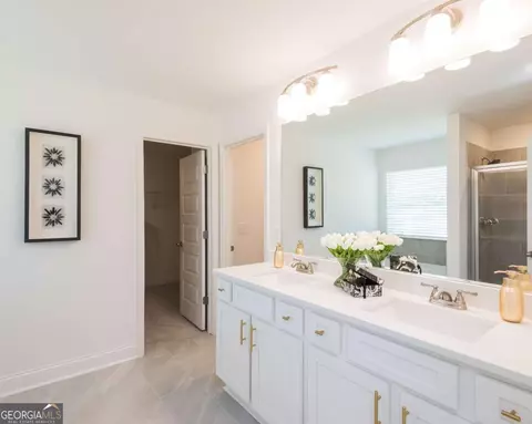 Bath - 5933 Spring Way, Stonecrest, GA 30038 photo 3 of 4