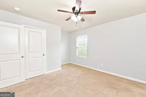 Bedroom - 1043 Sutherland Dr, Winder, GA 30680 photo 2 of 4