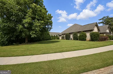 Exterior - 810 Legends Dr, Monroe, GA 30655 photo 9 of 10