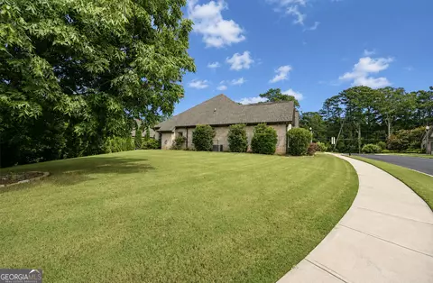 Exterior - 810 Legends Dr, Monroe, GA 30655 photo 8 of 10