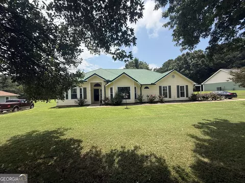 95 Firethorne Dr, Newnan, GA 30265