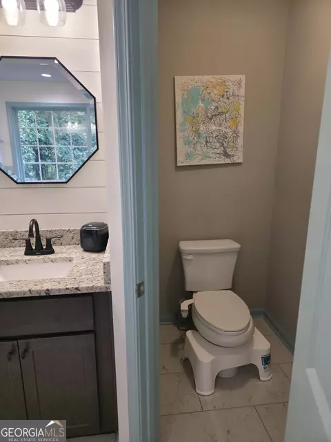 Bath - 96 Oak Leaf Way, Hamilton, GA 31811 photo 7 of 9