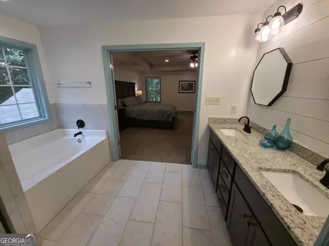 Bath - 96 Oak Leaf Way, Hamilton, GA 31811 photo 8 of 9