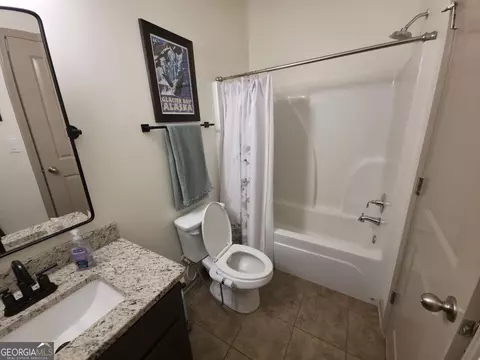 Bath - 96 Oak Leaf Way, Hamilton, GA 31811 photo 1 of 9