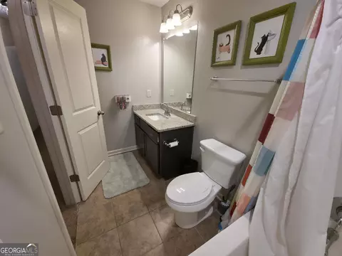 Bath - 96 Oak Leaf Way, Hamilton, GA 31811 photo 3 of 9