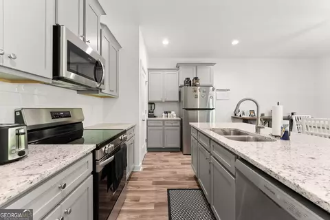 Kitchen - 70 Edith Ct, Statham, GA 30666 photo 1 of 4