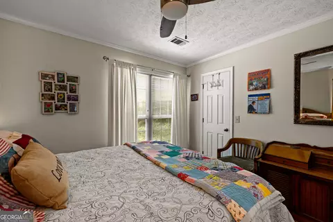 Bedroom - 39 Village Pointe Dr, Lagrange, GA 30240 photo 4 of 6