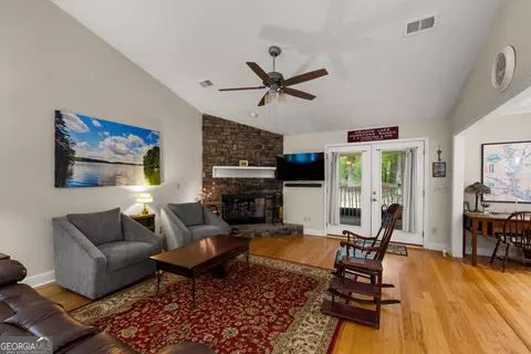 Living - 39 Village Pointe Dr, Lagrange, GA 30240 photo 2 of 2
