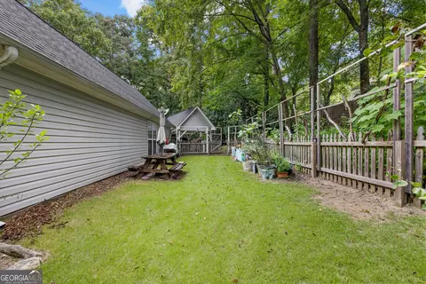 Exterior - 39 Village Pointe Dr, Lagrange, GA 30240 photo 10 of 16