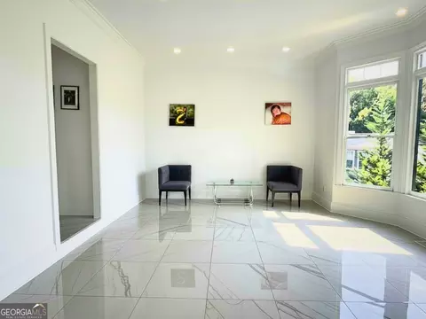 Living - 302 Shadow Gln, Mcdonough, GA 30253 photo 3 of 5