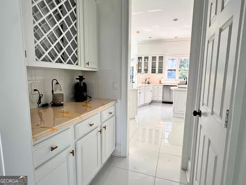 Kitchen - 302 Shadow Gln, Mcdonough, GA 30253 photo 1 of 7
