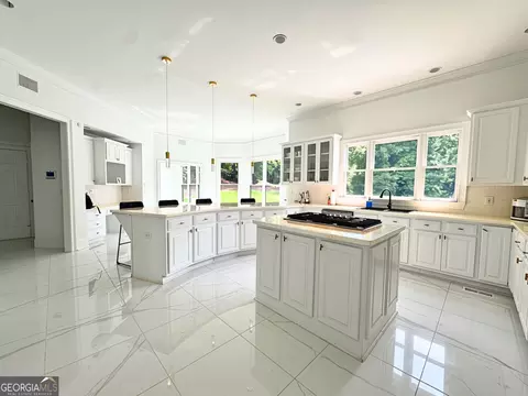 Kitchen - 302 Shadow Gln, Mcdonough, GA 30253 photo 2 of 7