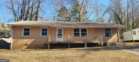 4 Hollis Hts, Newnan, GA 30263