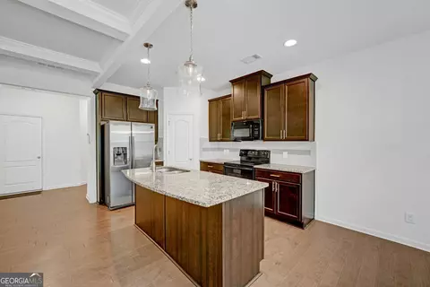 Kitchen - 3908 Augustine Pl, Rex, GA 30273 photo 4 of 7